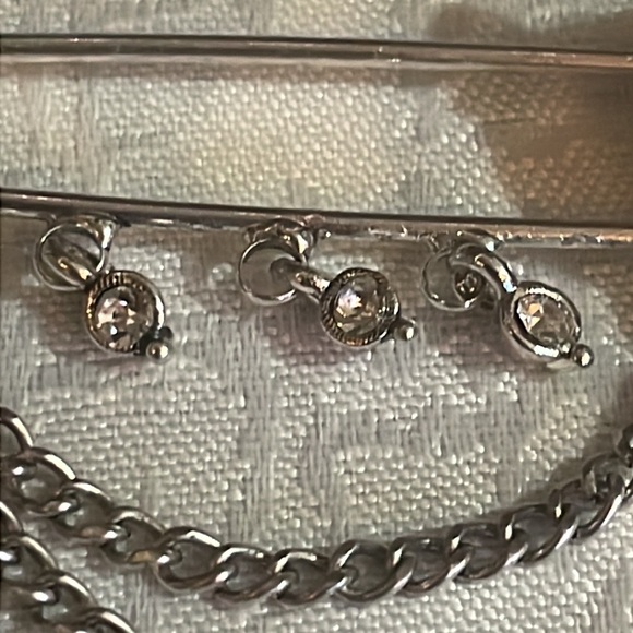 Panther pin in Silver tone - Picture 3 of 6